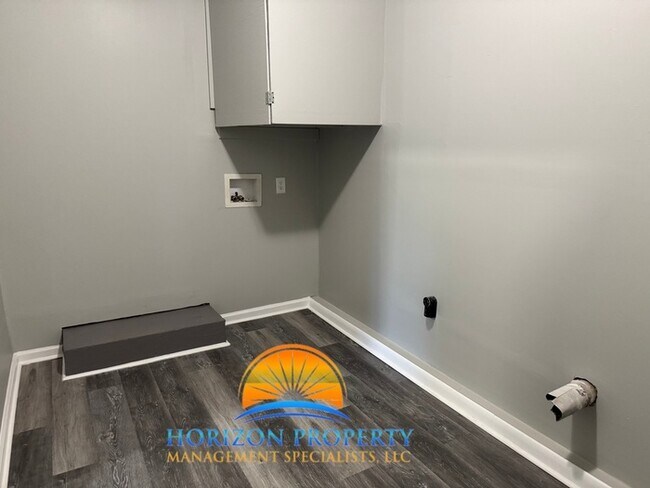 Building Photo - 6117 Colfax Rd NW