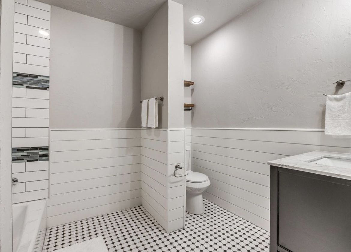 Building Photo - 841 NW 33rd St