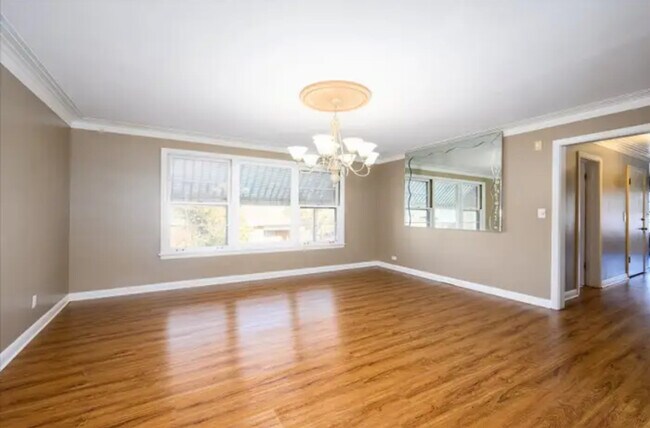 Building Photo - 1800 S Austin Blvd