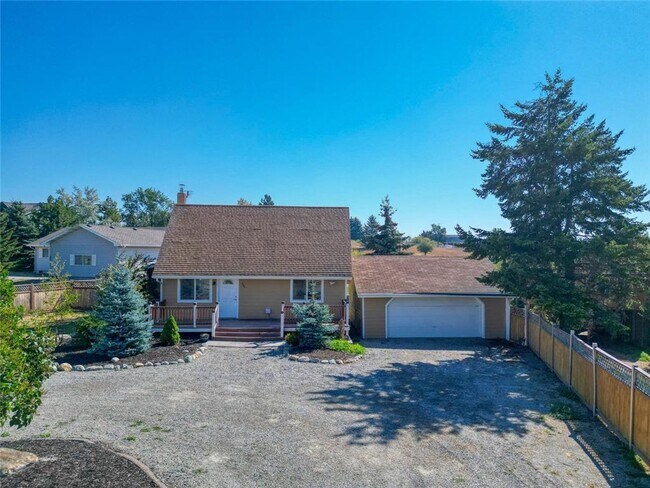 Building Photo - 296 Hartt Hill Dr