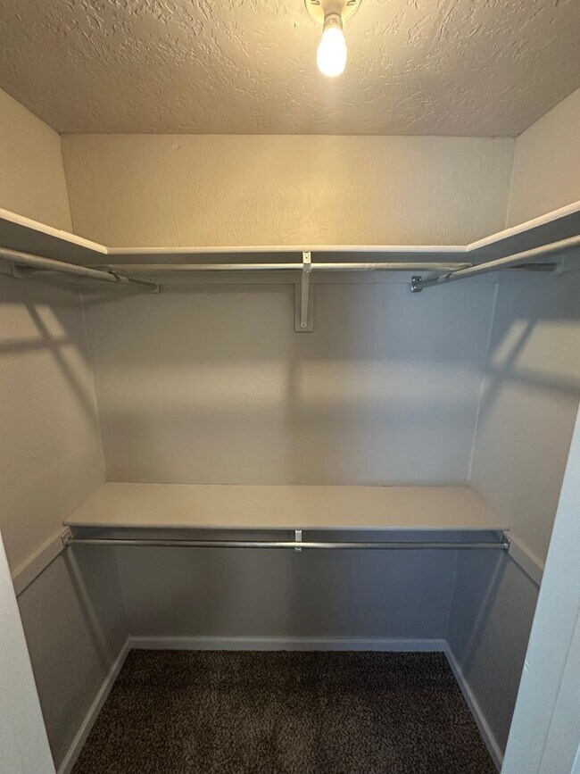 Building Photo - Total Remodel 3bed, 2bath, 2car in S Norman