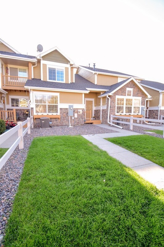 Building Photo - 127 Bayside Cir