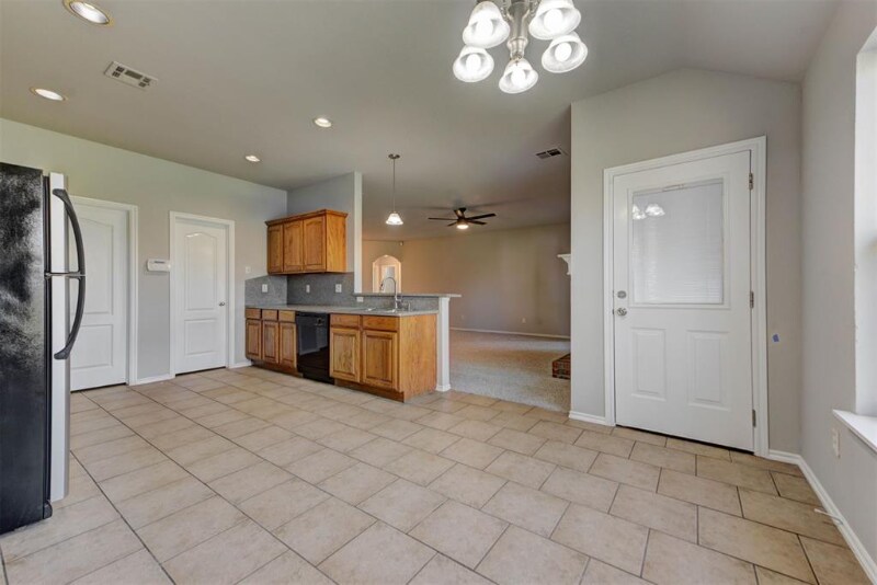 Building Photo - 4520 SE 79th St