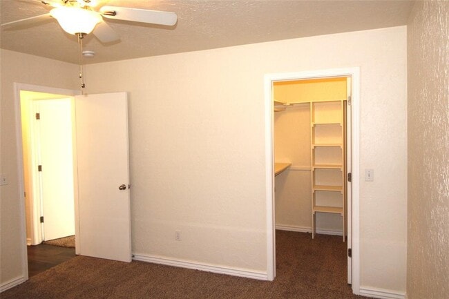 Building Photo - 118 NE 12th St