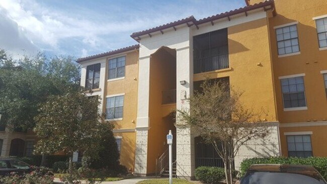 Building Photo - Serenata One bedroom Condo