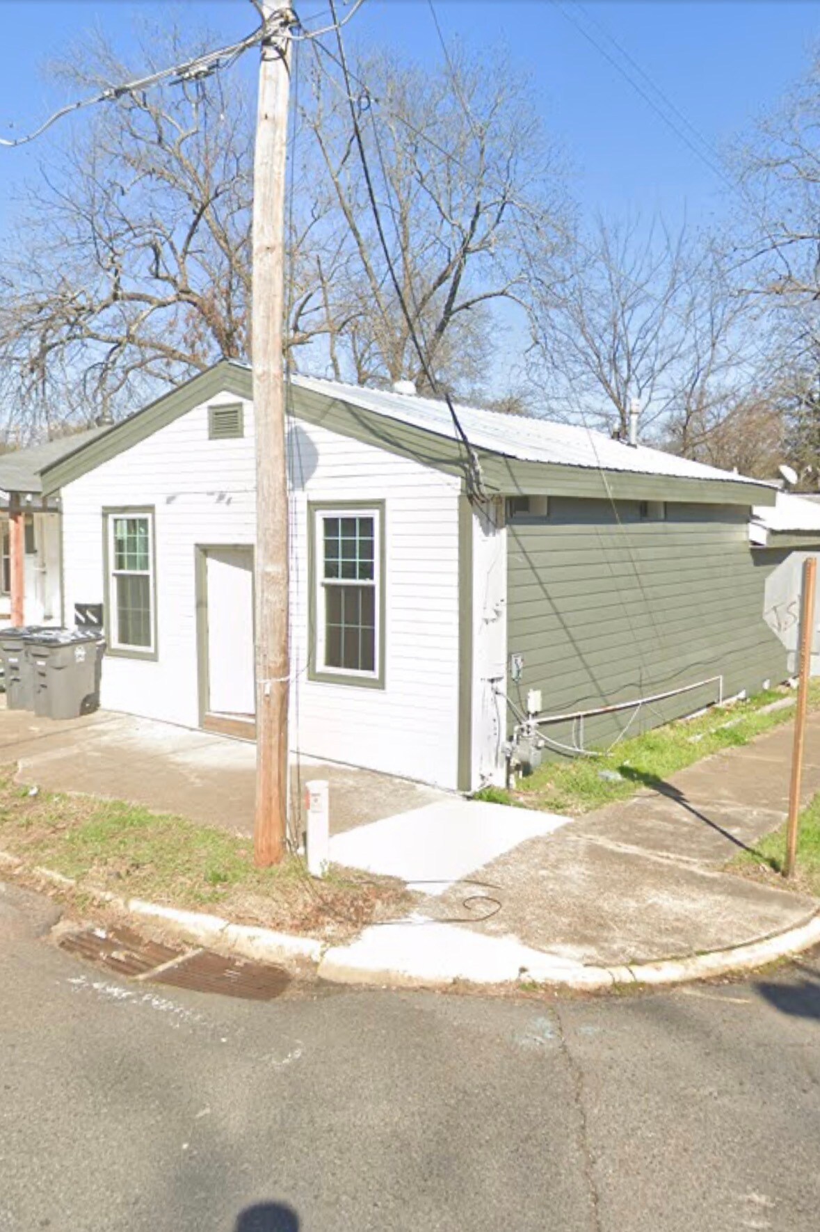 Building Photo - 517 3rd St