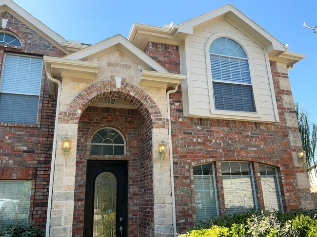 Building Photo - 114 Pinedale Dr