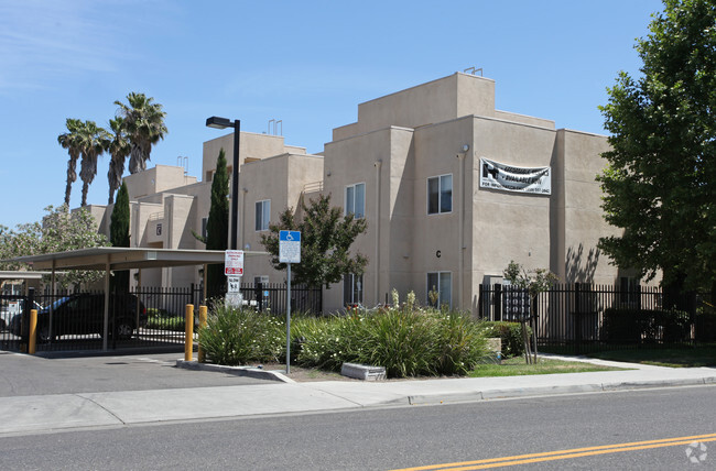 Primary Photo - Palm Valley Apartments
