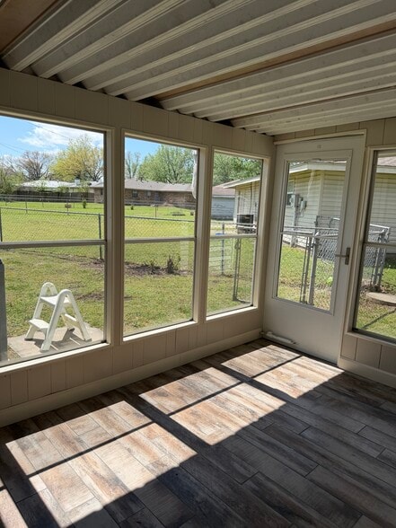 Sunroom - 536 Sherwood Ln
