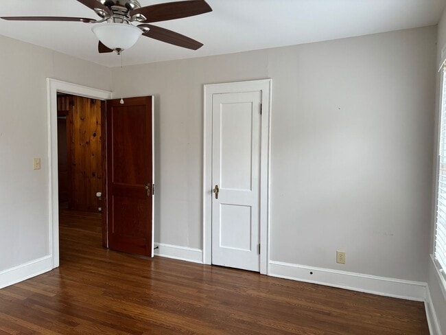 Building Photo - 3-4 bed, 2 bath with full basement in Asheboro