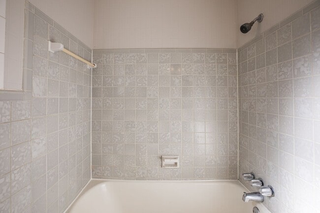 Building Photo - Glynlea Park