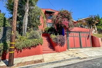 Building Photo - 1024 Coronado Terrace
