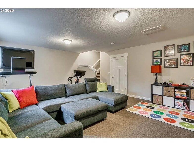 Building Photo - 2518 SE 58th Ave