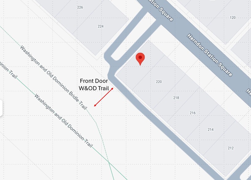 Literal steps from the W&OD and Herndon Golf course - 222 Herndon Station Sq