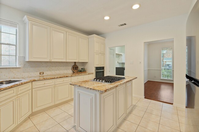 Building Photo - 122 N Westwinds Cir