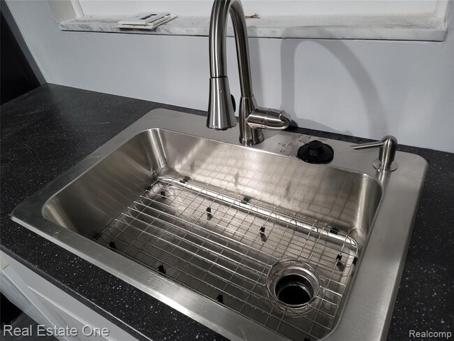 Building Photo - 314 Mary Ave