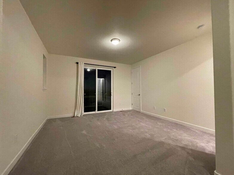 Building Photo - 8781 S Wenatchee Ct