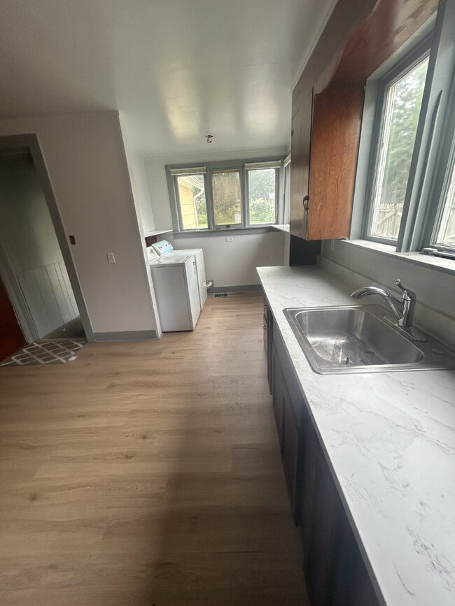 Building Photo - 1 Bedroom Apartment in Perry – Available August 8th, 2026