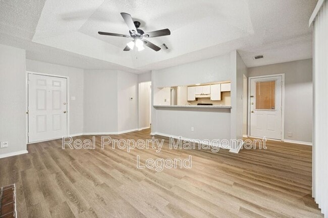 Building Photo - Hearthwood Ct 5633