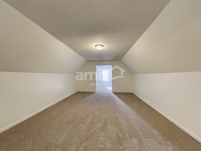 Building Photo - 1354 Heyonka Cv