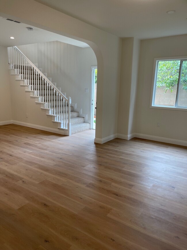 Building Photo - 4028 Tilden Ave