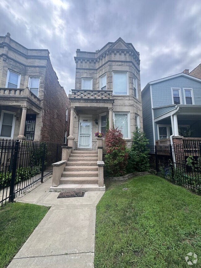 Building Photo - Beautiful 2-Bedroom 1-bath Graystone Apart...