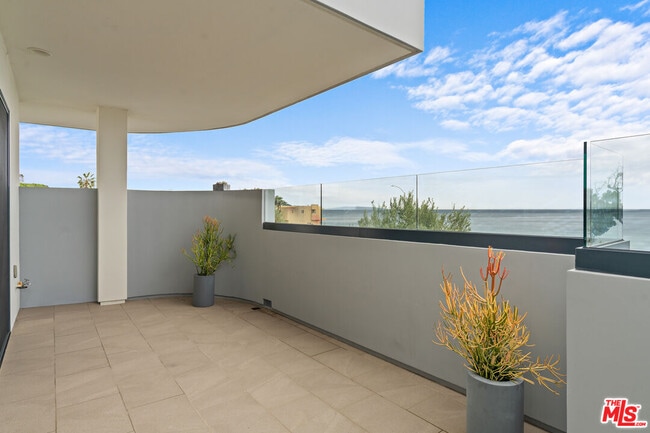 Building Photo - 22065 Pacific Coast Hwy