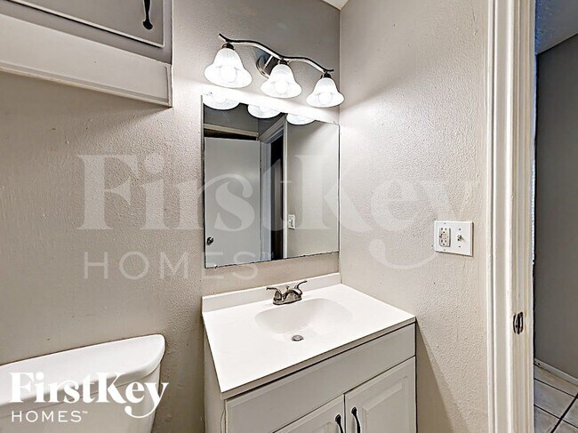 Building Photo - 2009 Tremont Ct