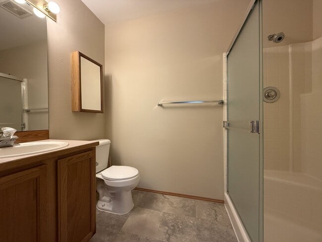 Building Photo - Lk Goodwin Duplex - Budget Friendly!