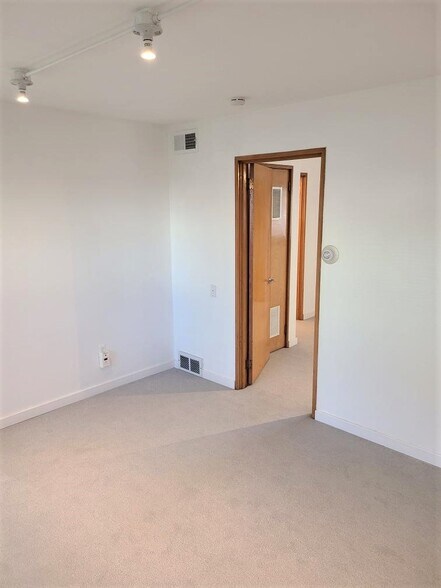 Building Photo - 1543 2nd St