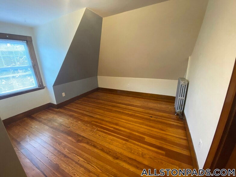 Building Photo - 14 Gardner St