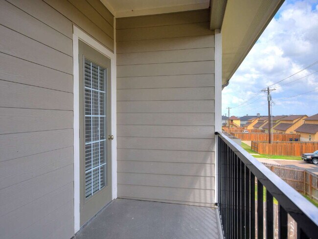 Building Photo - 3503 Summerway Dr