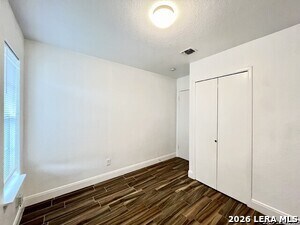 Building Photo - 2106 Henrietta St