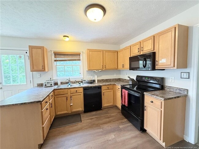 Building Photo - 509 Kentwell Ct