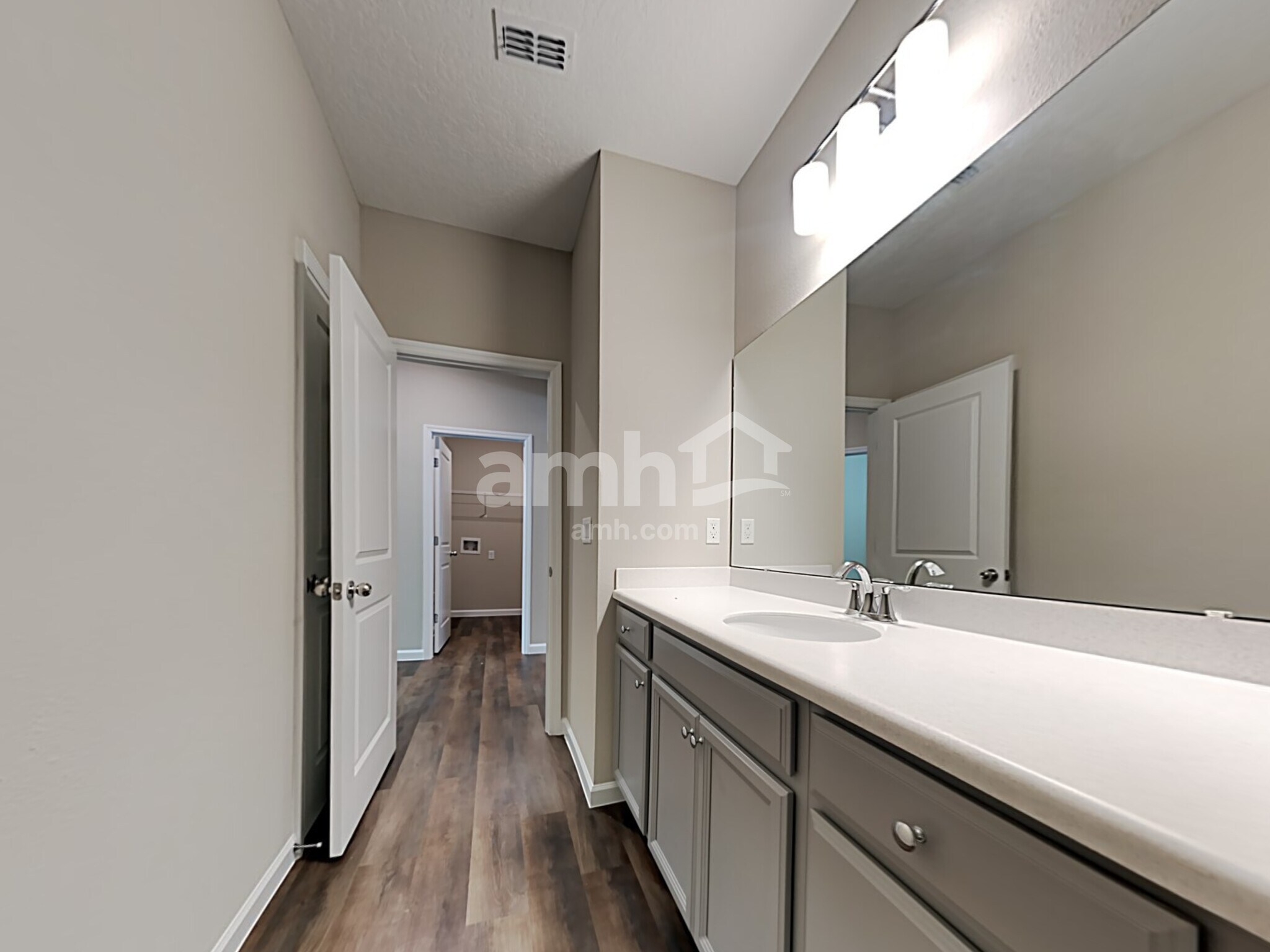 Building Photo - 163 Spruce Point