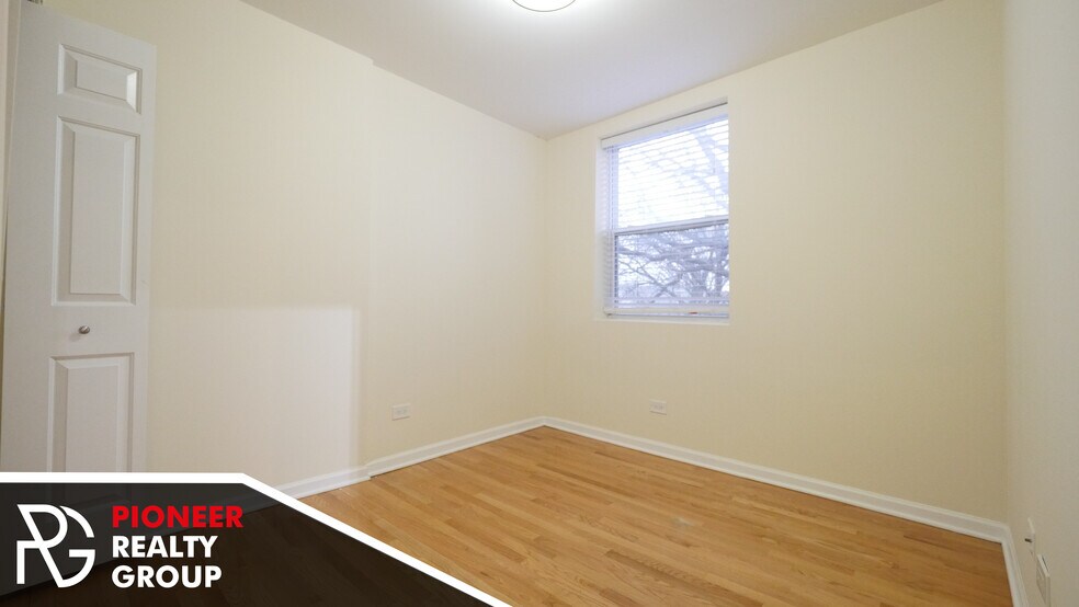 Building Photo - 2519 W Leland Ave