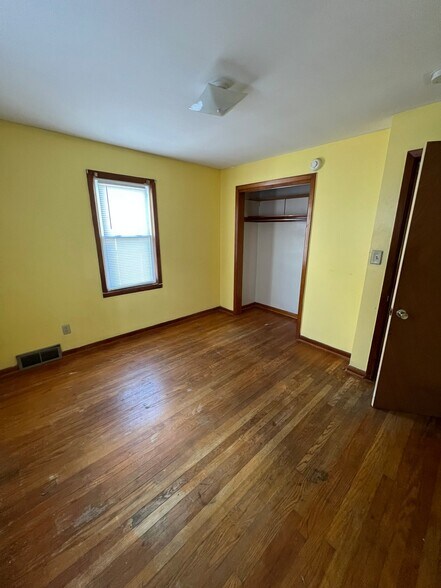 Building Photo - 410 Brumfield Rd