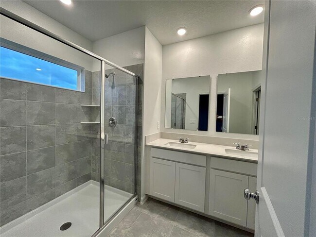 Building Photo - 2943 Savoir