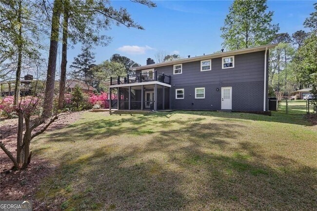 Building Photo - 677 Hillandale Cir