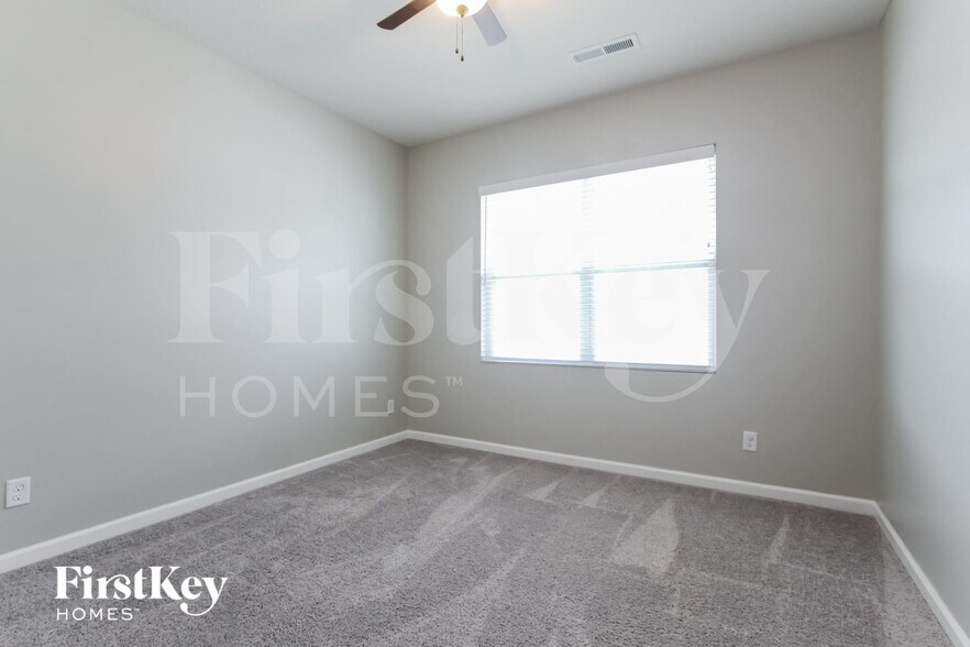 Building Photo - 6035 Aspen Meadow Dr