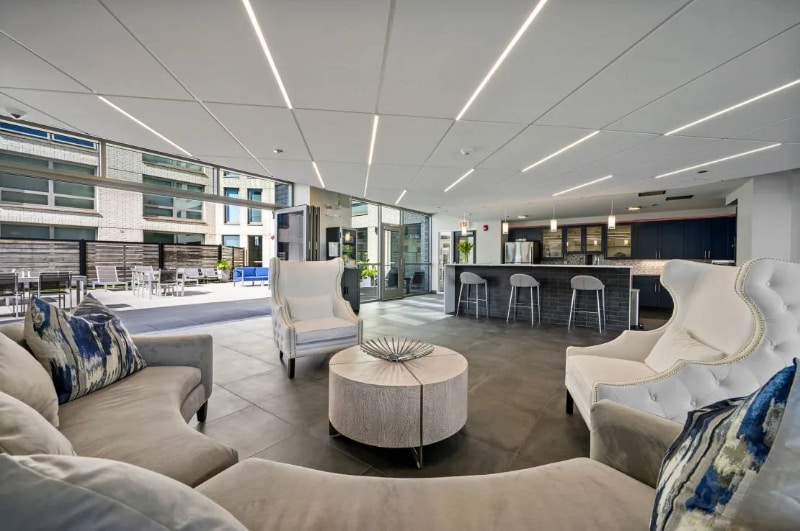 Building Photo - 3198 N Clark St