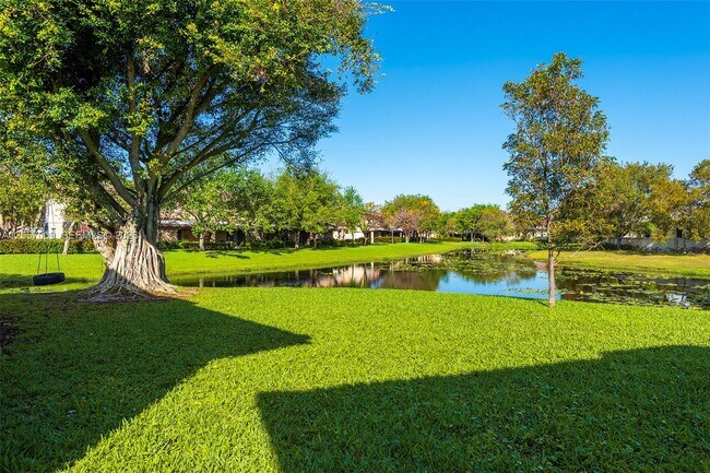 Building Photo - 3242 Coral Ridge Dr