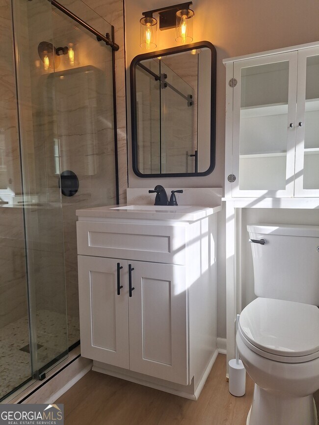 Building Photo - 1605 Brockett Rd