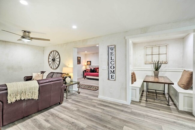 Building Photo - 303 Glenwood Rd