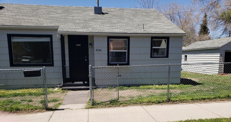 Building Photo - 836 Mitchell St