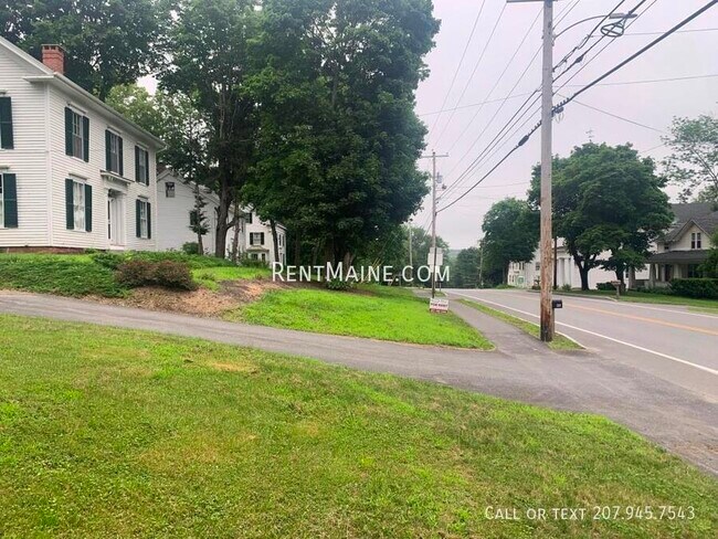 Building Photo - 92 Main Rd N