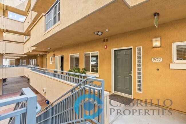 Building Photo - 2330 1st Ave