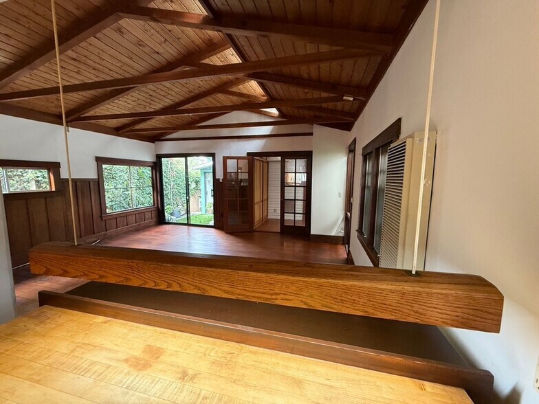 Building Photo - Private Venice Bungalow Near Abbot Kinney | 1BR + Office, 2 Baths, Garden Patio