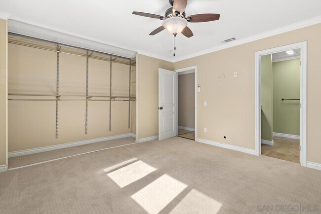 Building Photo - 2245 Nob Hill Dr