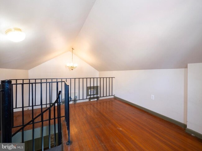 Building Photo - 703 S Loudoun St